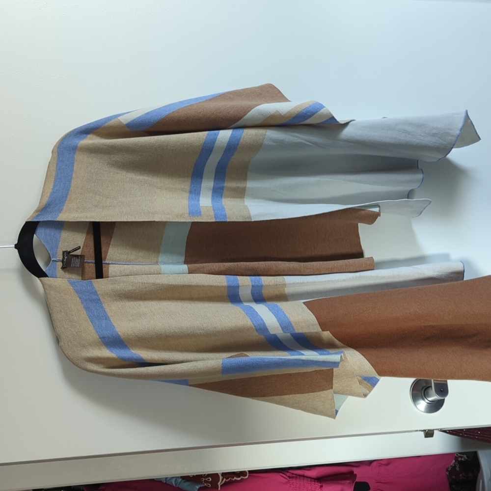 J. McLaughlin coastal grandmother wrap cape one size